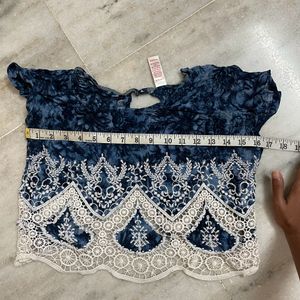 Beautiful Crop Top With Lace Detail