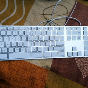 Apple Wired Keyboard