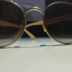 IDEE Tinted Sunglass. Golden, Biege Frame.