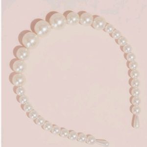 Beautiful White Pearl Hairband For Your Cutie Pie