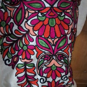 Kurta Set Woollen Embroidered