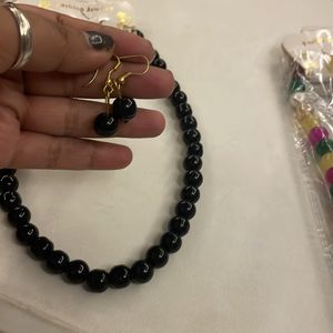 Black Beads Set