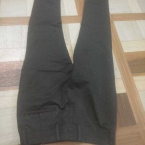 Men Regular Fit Black Cotton Blend Trousers