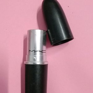 MAC cosmetics Lipstick Shade Dubonnet Amplified Lipstick