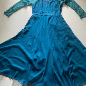 Hello Design Small Size dress In Good Condition