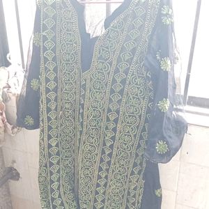 Chikenkari Kurti