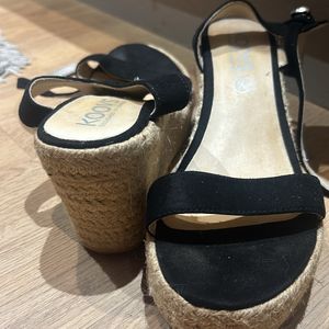 Koovs Wedges