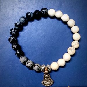 Howlite And Snowflake With Laughing Buddha Breslet