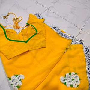 🆕 Beautiful Yellow Saree