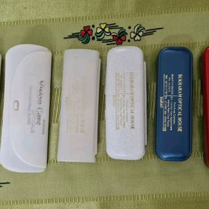 6 spectacles cases