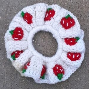 Strawberry 🍓 Crochet Scrunchie