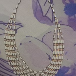 white Color Necklace With 7 Layer