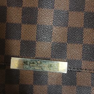 Louis Vuitton Sling Bag (It's A Copy)