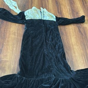 Black velvet dress for 6-8yrs