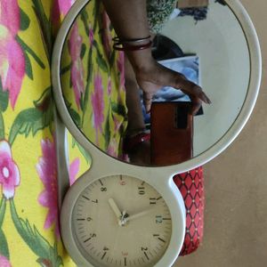 Clock With Photo Frame