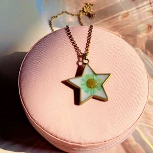 Star  RESIN PENDANT