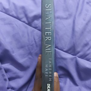 Shatter Me Novel