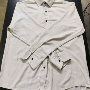 Casual/Occasional White Semi Formal Shirt.