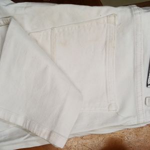 White Scarch Jeans