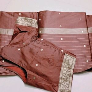 Beautiful Zari Border Saree.