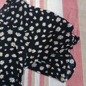 Beautiful Daisy Top