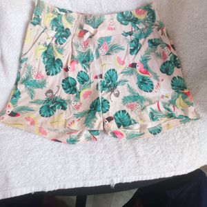 2 Shorts Summer Girls