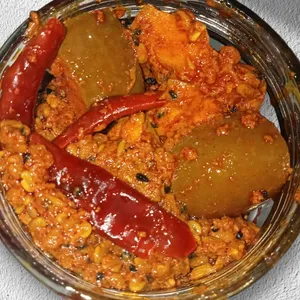 Homemade Organic Mango And Chilli Pickle