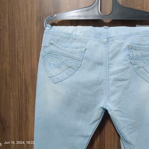 🛍️ @499coins Snow Blue Jeans