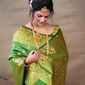 TRADITIONAL SAREE FOR WOMEN