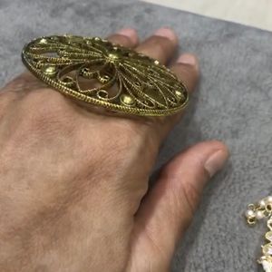 Oversized Ring Golden Polish