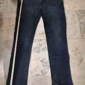 like new man's jeans 34inches length 39cm