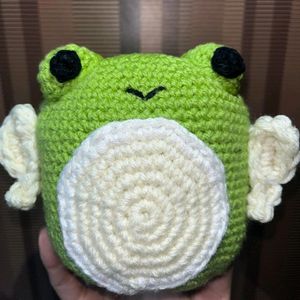 Crochet Froggy With Wing