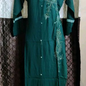 Women Green Kurta