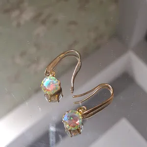 2 Pairs Of Earrings