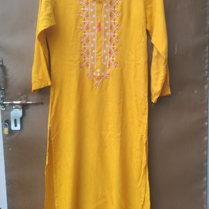 Yellow Embroided Kurta🌻