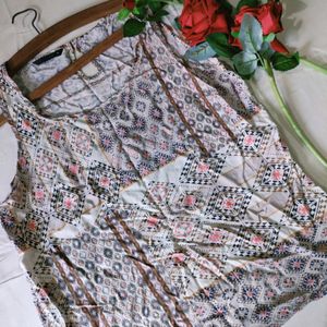 Only Multicolour Printed Sleavess Top