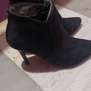 Ankle Length Heel Boot