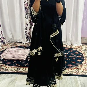 Black Anarkali Set