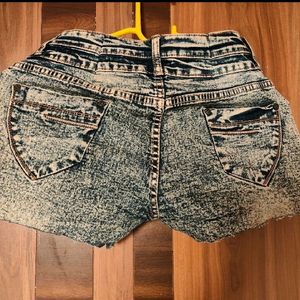 Blue Denim Shorts(Women)