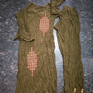 Thread Work Kurti With Pant