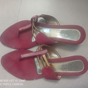 Red Chappal