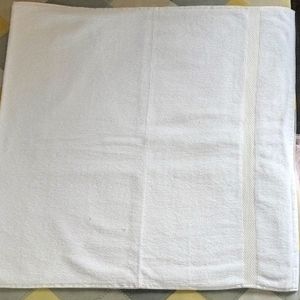 Set Of 2 Bath Towels White Color Pure Cotton