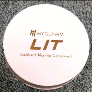 ❤️ SALE❗ GRAB MY GLAMM Matte COMPACT✅⭐NEW