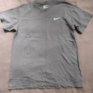 Nike T Shirt Set Of 2