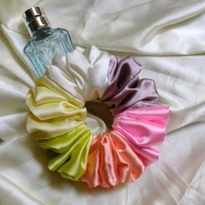 Trending Scrunchies