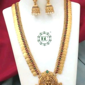 Women Jwellery Set With Two Beautiful Earings