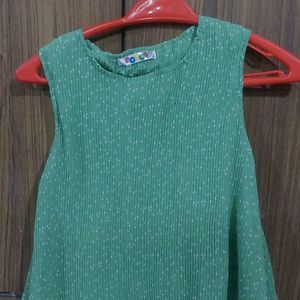 Vibrant Girls' Top – Stylish & Fun(Like NEW)