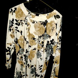 women's round neck printed top