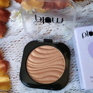 Plum Miracle Bronze Highlighter Highly Pigmented