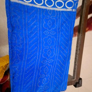 BEAUTIFUL Blue with Pink  Bandhani Print Saree